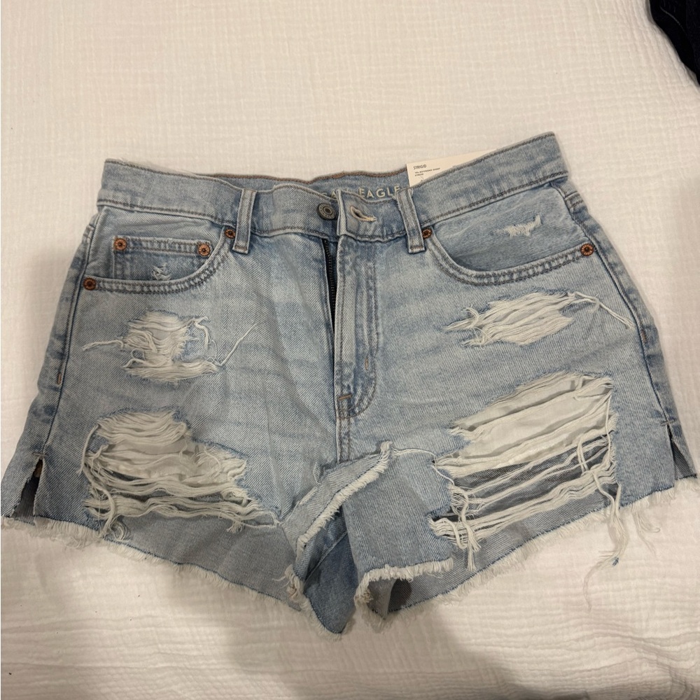 NWT American Eagle Outfitters Women's Distressed Light Blue Denim Shorts size 6
